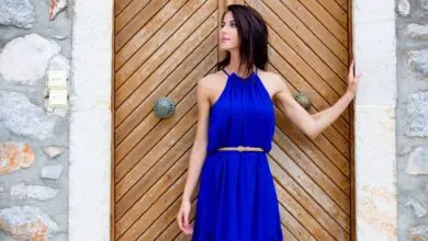 What Color Nail Polish Goes With A Blue Dres