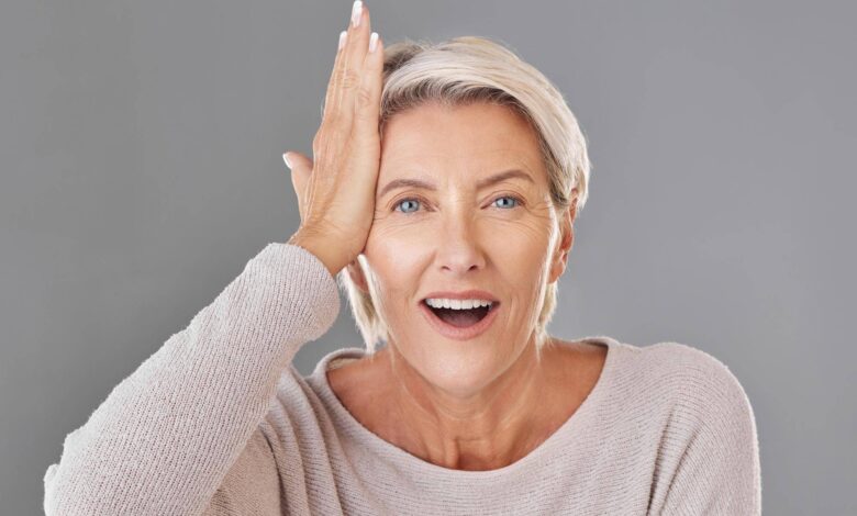 What Color Of Nail Polish Looks Best On Older Hands? 1 What Color Of Nail Polish Looks Best On Older Hands