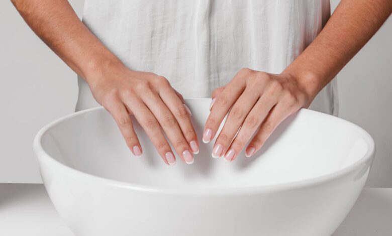 How To Remove Acrylic Nails With Hot Water: Detailed Guide 1 Soak Your Nails in Hot Water